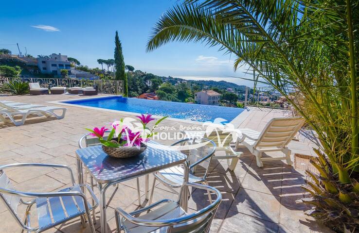 Costa Brava Holidays Villa Florada, Sea Views gallery image 5