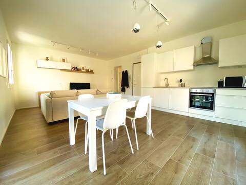 Sol Lakeview - 300m lake | Parking | Netflix