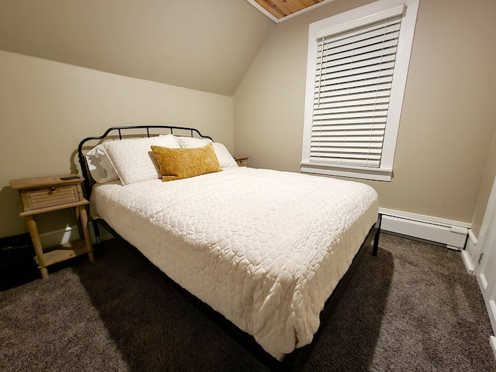 # Chumba cha kulala cha 3 cha watu wawili