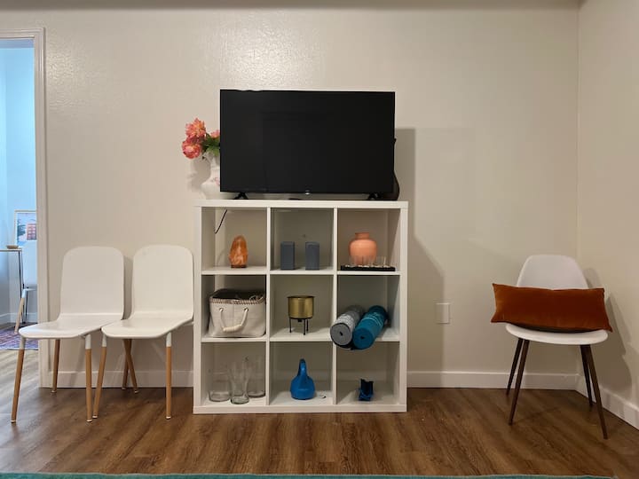 Adorable - 1 Bedroom Guesthouse -Free Parking - Dallas, TX