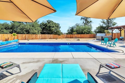 Luxurious King Beds Villa inside Wine Country