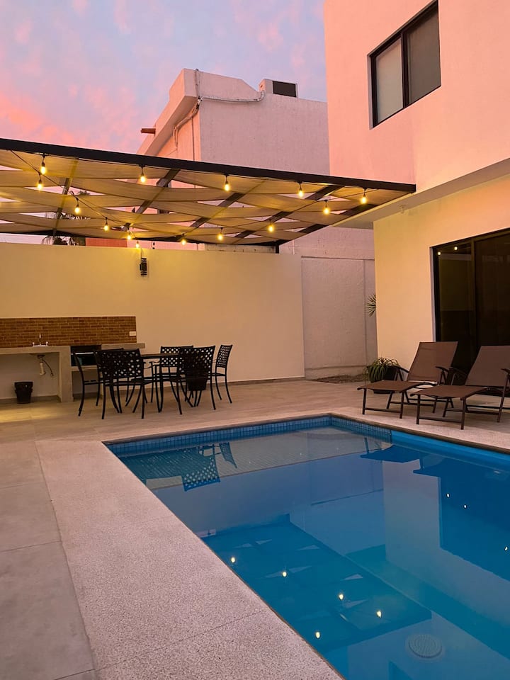 Casa Blanca - Cerca De La Playa Con Alberca - La Paz