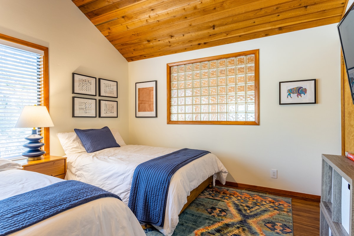 全功能卧室，二楼