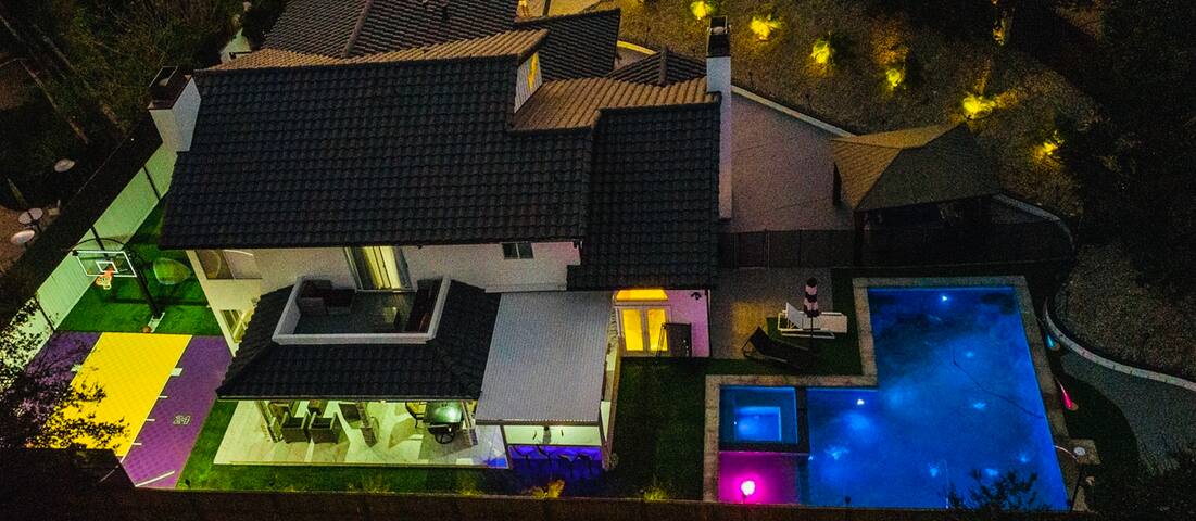 Luxurious Modern Hills Oasis Gated Estate POOL/SPA gallery image 4