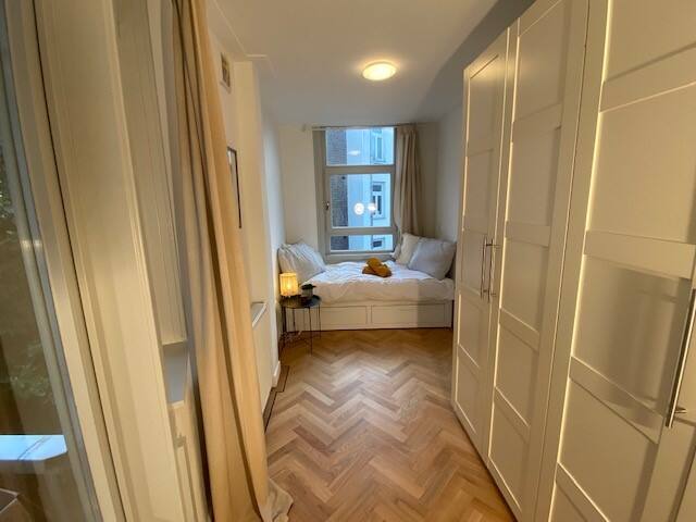 Beautiful city apartment next to Vondelpark gallery image 3