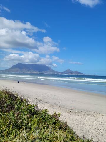 Stunning Cape Town Beach Villa gallery image 2