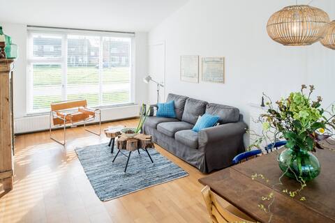 Sunny Sea House on the IJsselmeer beach