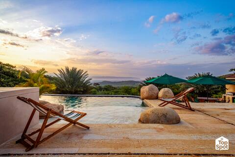 Ecological Reserve Private Villa w/ Pool+Jacuzzi!