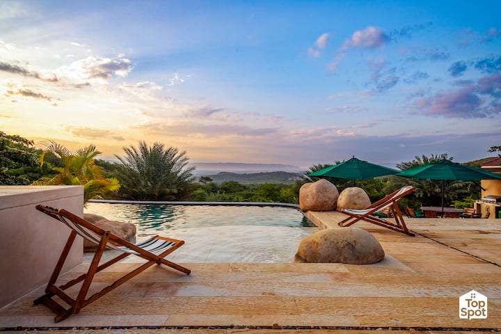 Ecological Reserve TopSpot® w/Pool+Jacuzzi!