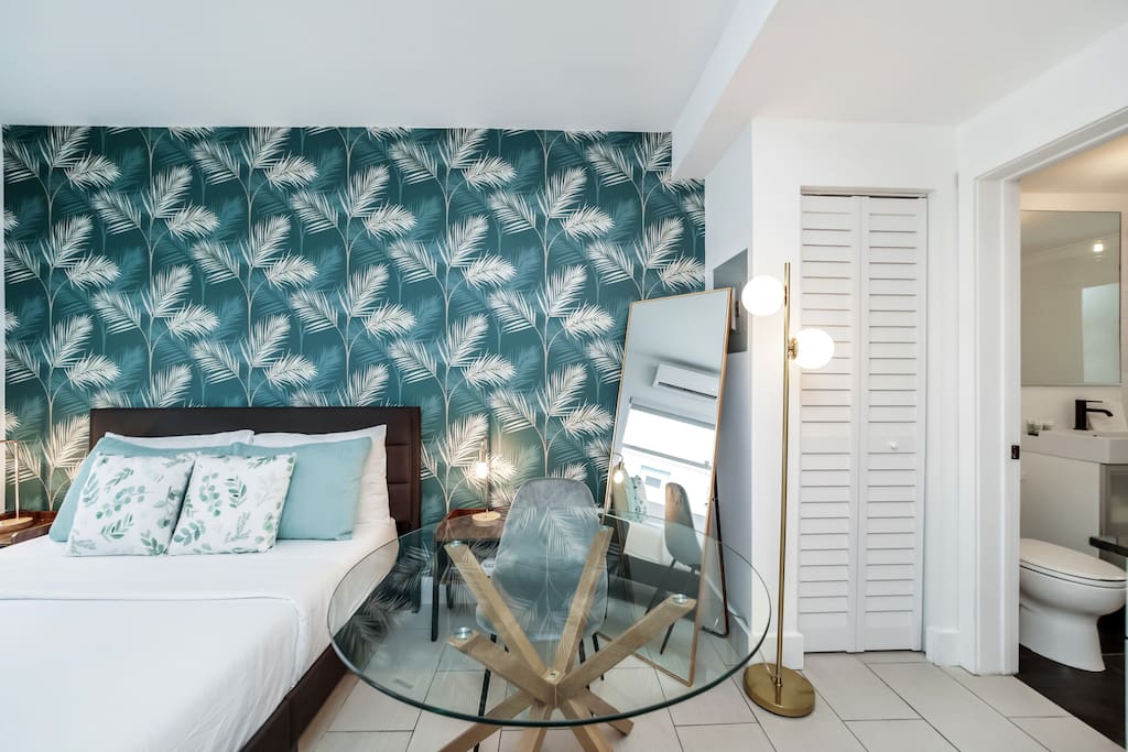 Exquisite apartment in Miami Beach, free parking!