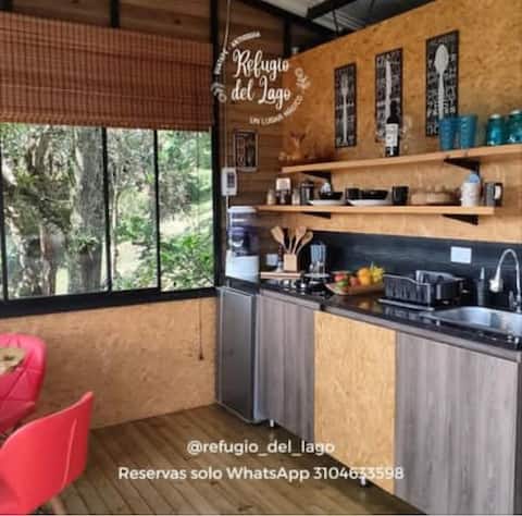Successful Airbnb property: Spectacular and cozy cabin with a Jacuzzi. in Guatapé