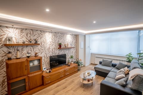 Domus Augusti.
Spacious and central location.