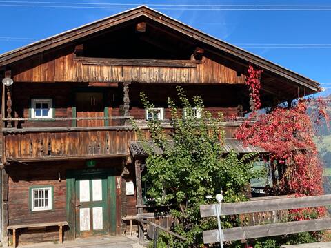 Berghaus Wiesegg - quaint Tyrolean farmhouse