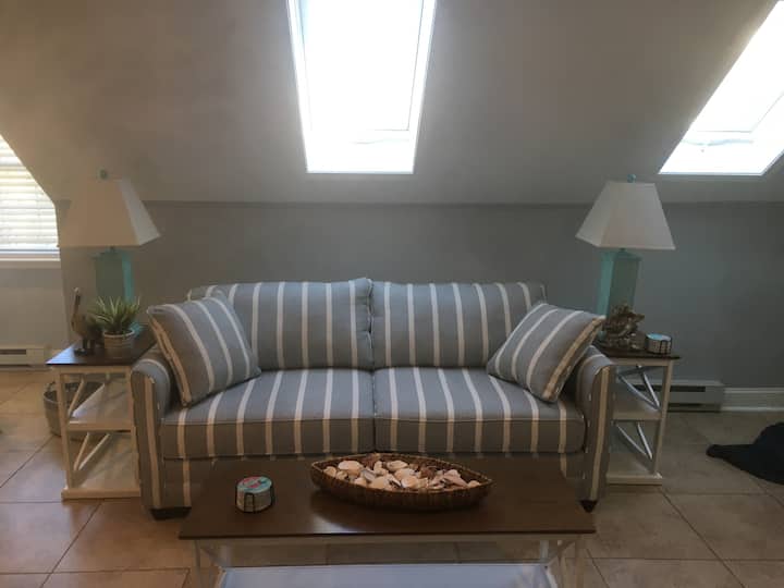 Ocean Block 1 Bedroom, 1 Bath, 3rd Floor Unit #5 - Ocean City, MD