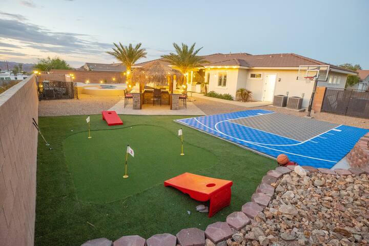 3400 SqFt House 40Ft Heatable Pool/Spa- Strip View gallery image 5