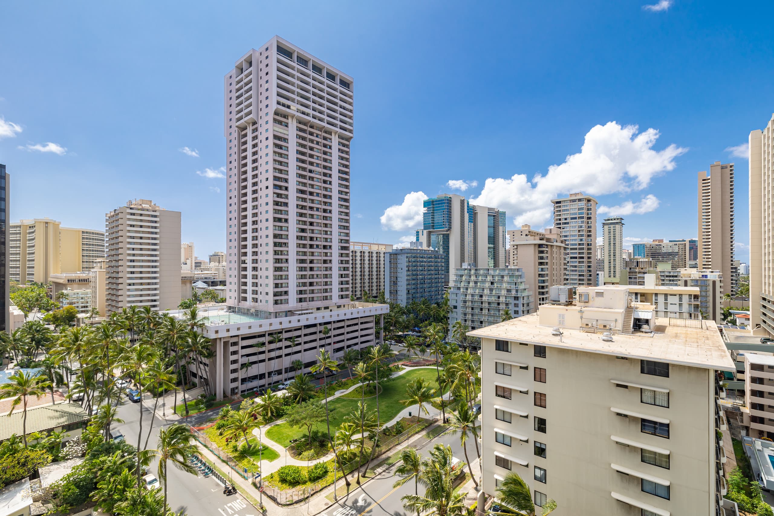 Condo in Honolulu · ★4.65 · 1 bedroom · 2 beds · 1 bath - Image 25