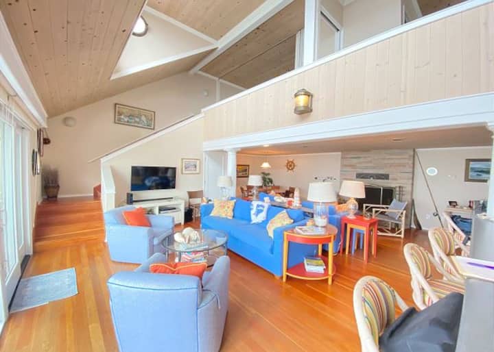 Spacious 3 Bedroom Getaway With Ocean Views 401 - Aptos, CA