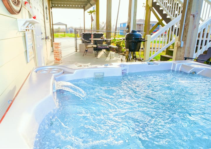 Galveston Bay Vacation Rentals with a Hot Tub Texas, United States