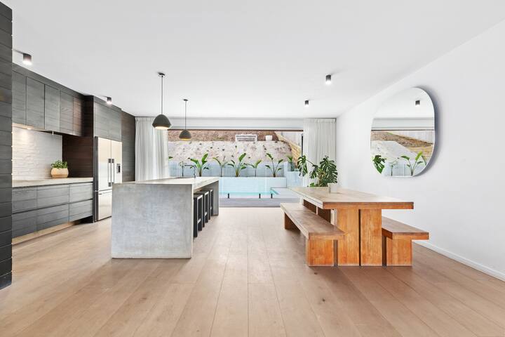 Coastal Luxe gallery image 5