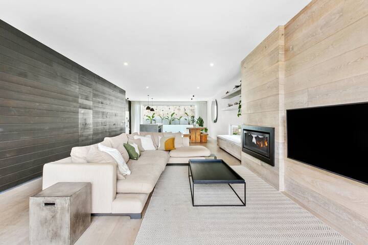 Coastal Luxe gallery image 3