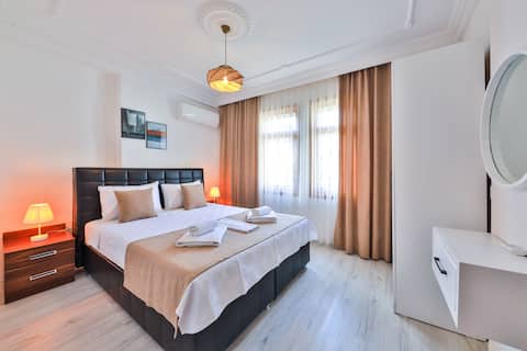 Mert Apart in Kaş Center