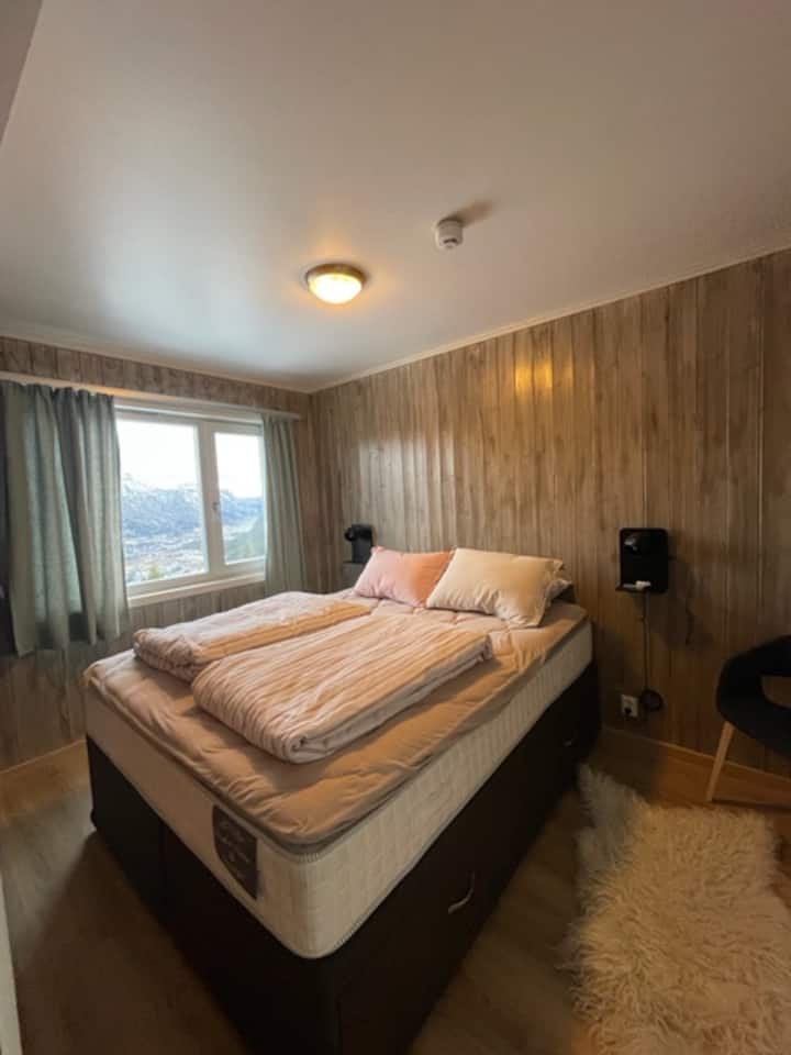 ห้องนอนใหญ่พร้อมวิว