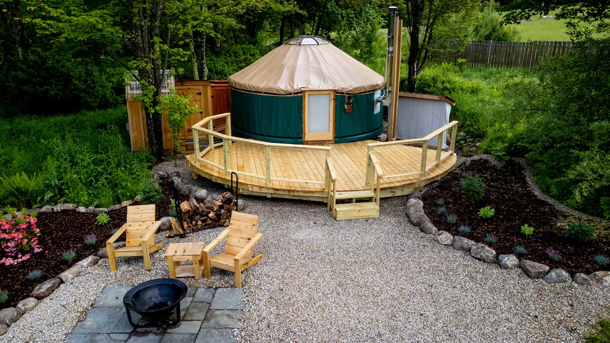 Romantic yurts with hot clearance tubs