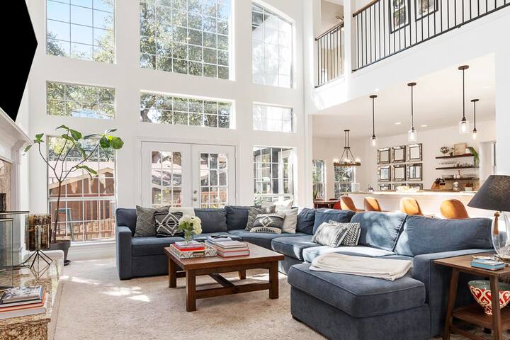 Lake Travis Home – Inquire for long term stays gallery image 2