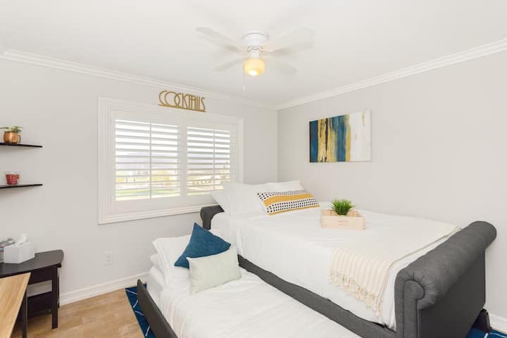 Our guest bedrooms are both set up with queen day beds and full trundle pull outs!