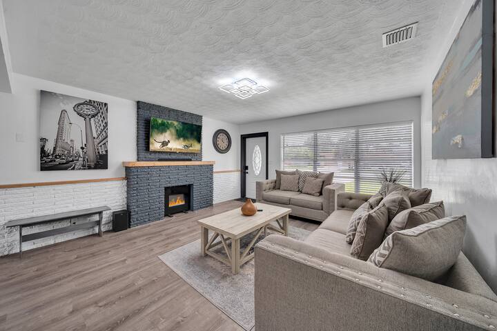 ☀️FUN IN THE SUN ☀️5B Home🦩mins from Las Olas🦩Airpt gallery image 3