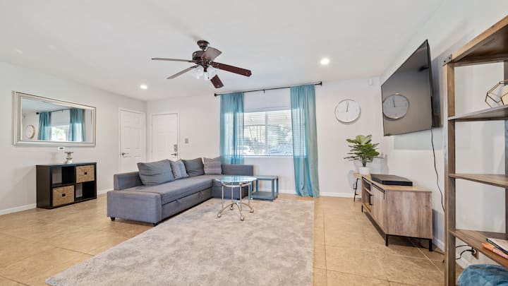 Cozy 2-bedroom Home, Minutes From Downtown Phoenix - Phoenix