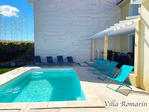 House with pool in Romarin