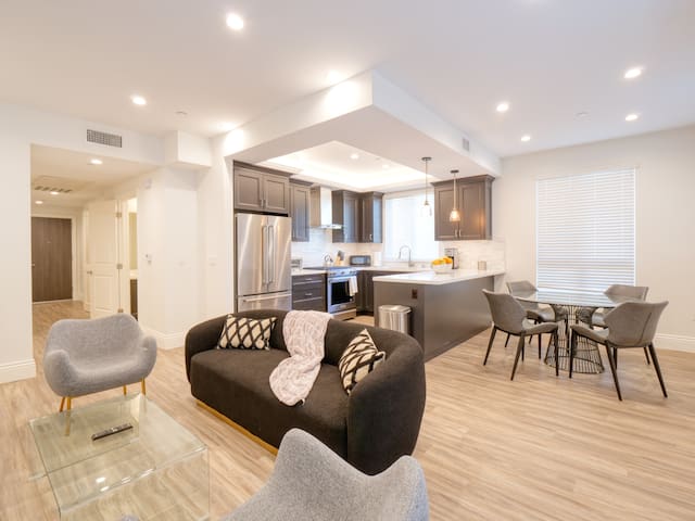 Chic Stylish Bright View Unit Close Cedars-Sinai