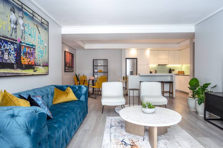 Trendy 2 Bedroom Apartment in Green Point gallery image 2