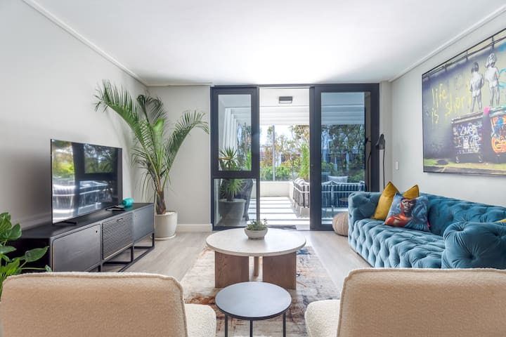 Trendy 2 Bedroom Apartment in Green Point