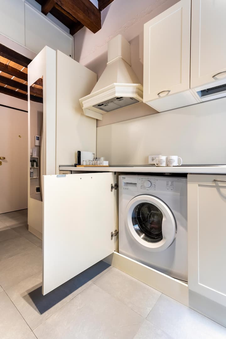 Ma Maison 1 | Boutique Studio In Centro | Pass Ztl - Modena
