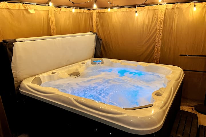 POOL&HOT TUB-Open Concpt 4bd/2b-Game Rm &2Firepits