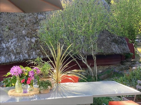 Charming pool house in an idyllic setting