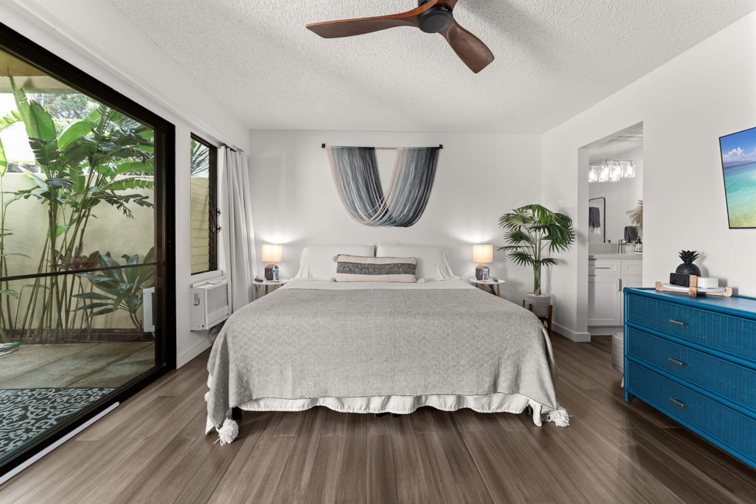 Condo in Kihei · ★5.0 · 1 bedroom · 2 beds · 2 baths - Image 14