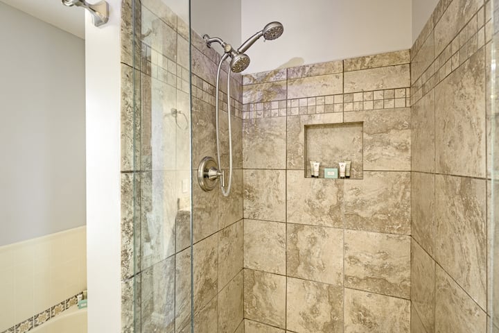 Reference: well-lit full bathroom