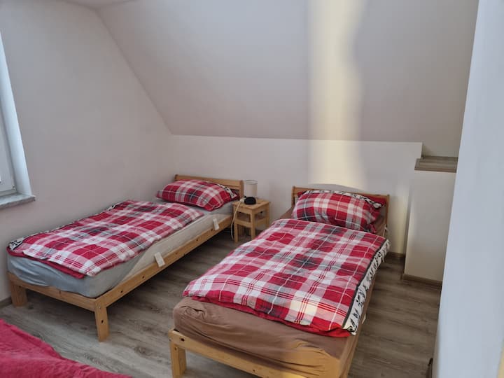 Dhomë gjumi 2