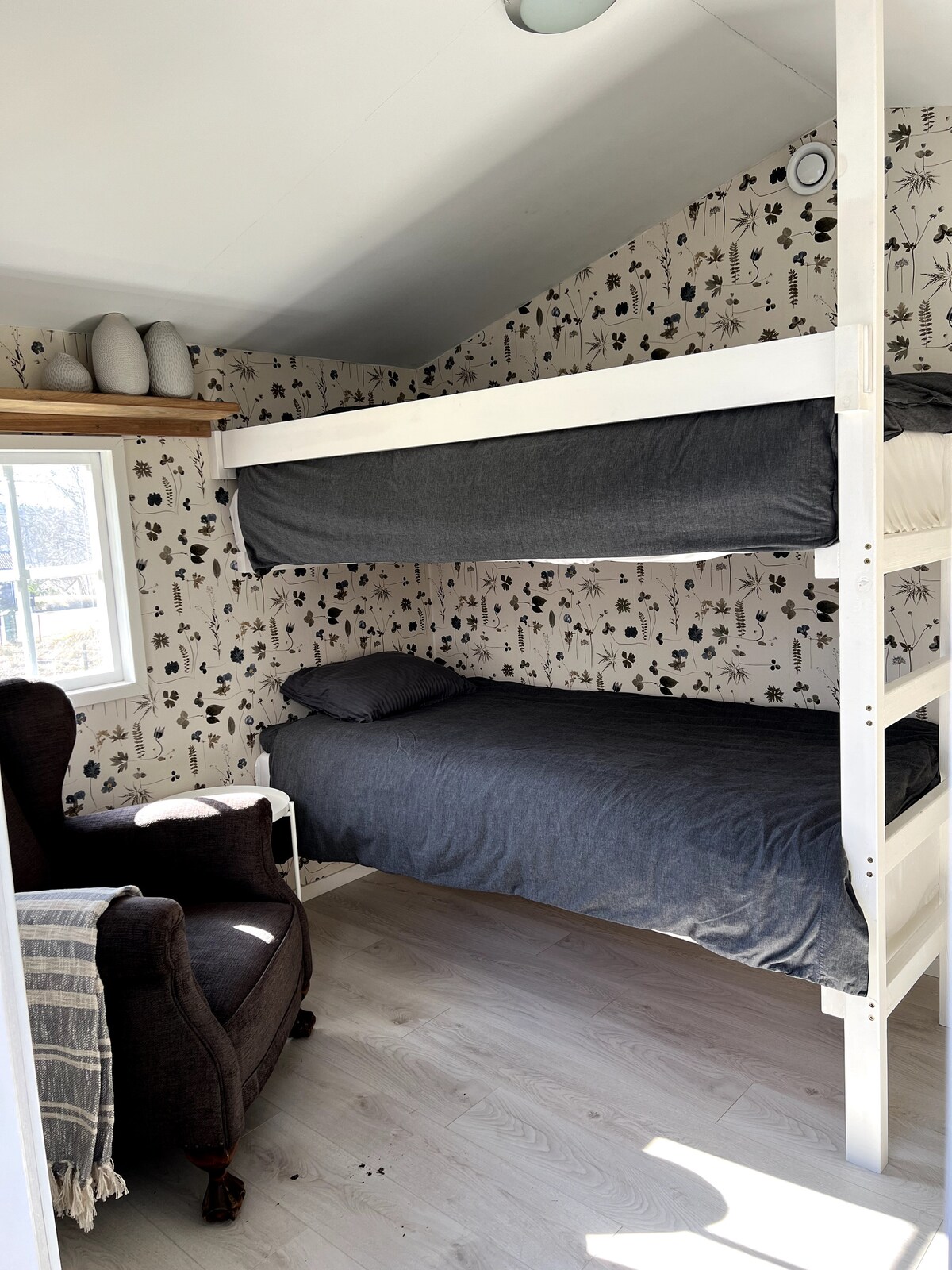 Casa pequeña con litera