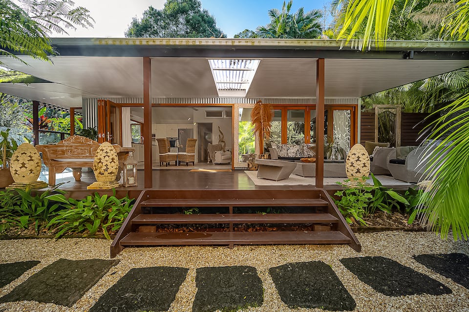 Bliss Villa, in a Balinese garden behind Byron Bay, The Pocket, New South Wales, Australia, photo 4 of 10