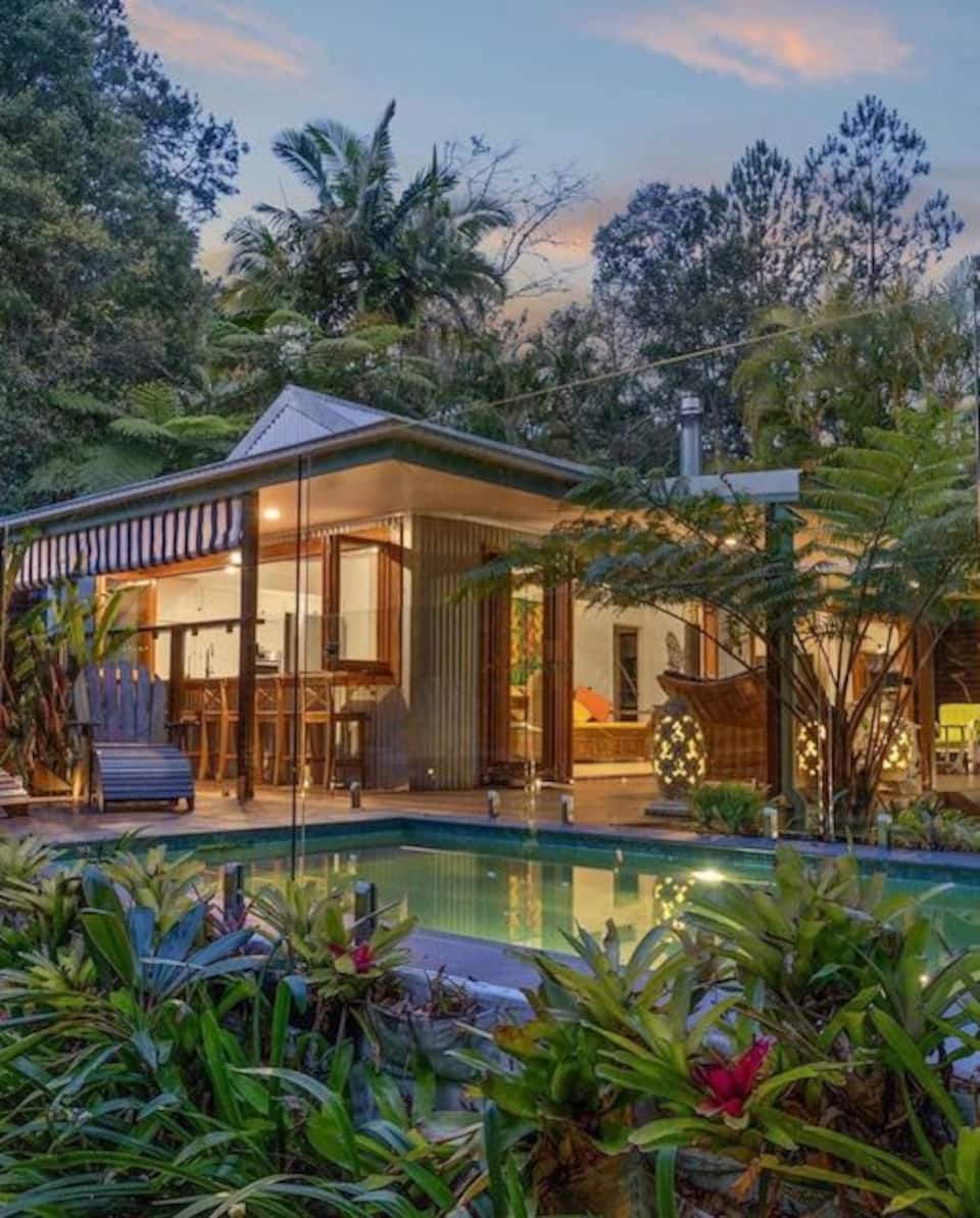 Bliss Villa, in a Balinese garden behind Byron Bay, The Pocket, New South Wales, Australia, photo 3 of 10