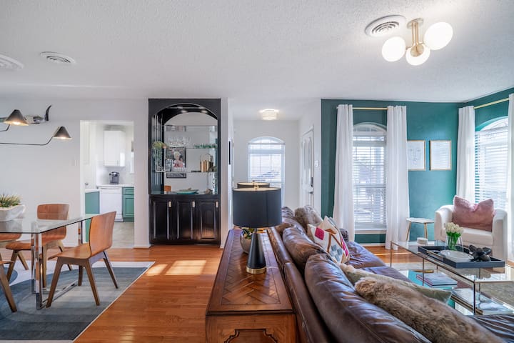 Quiet Lake Highlands Home. Great for longer stays!