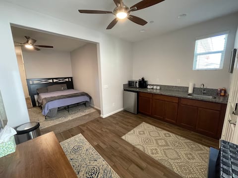 Quiet and cozy guest suite