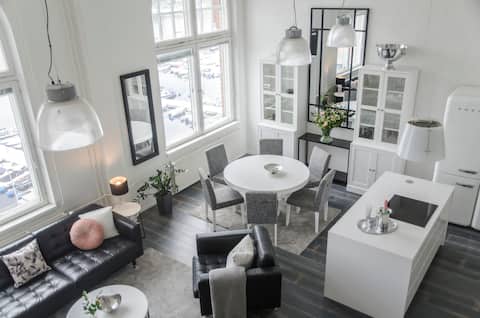 Gorgeous loftsuite, lakeside, wi-fi | sauna & spa