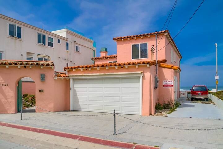 Historic 3 bed house on Mission Beach board walk gallery image 3
