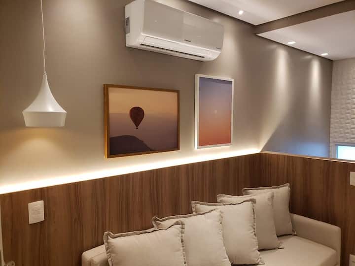 Трета реверсивна спалня с баня и тоалетна