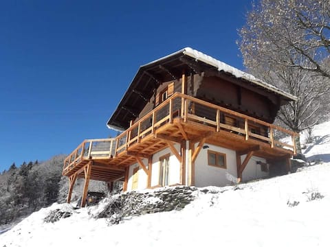 Authentic chalet with fireplace and sauna